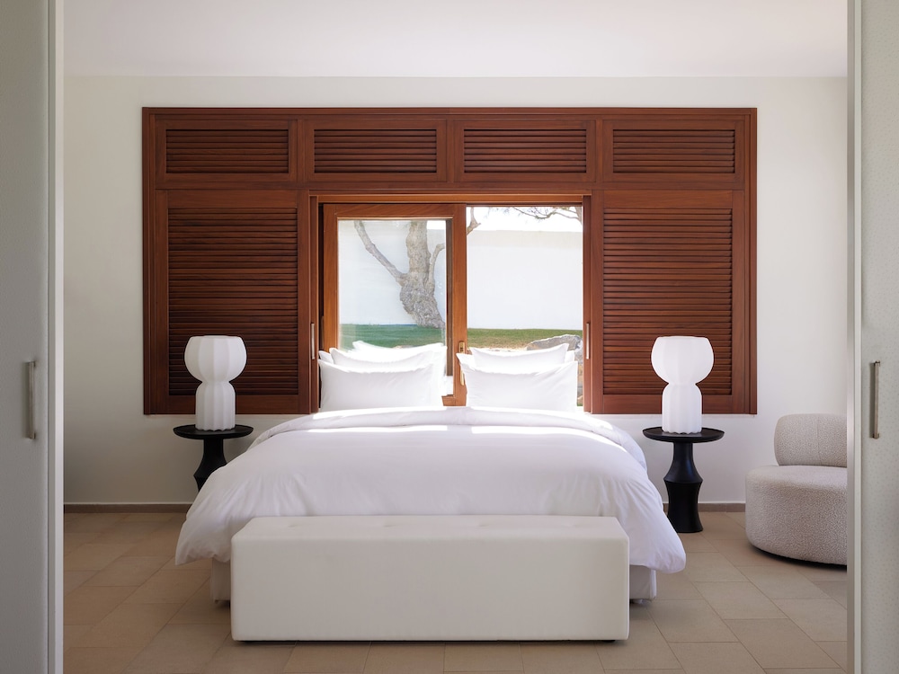 3-bedroom Villa, Sea View thumbnail 6