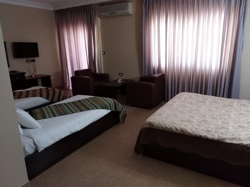 Family Quadruple Room, 2 Bedrooms