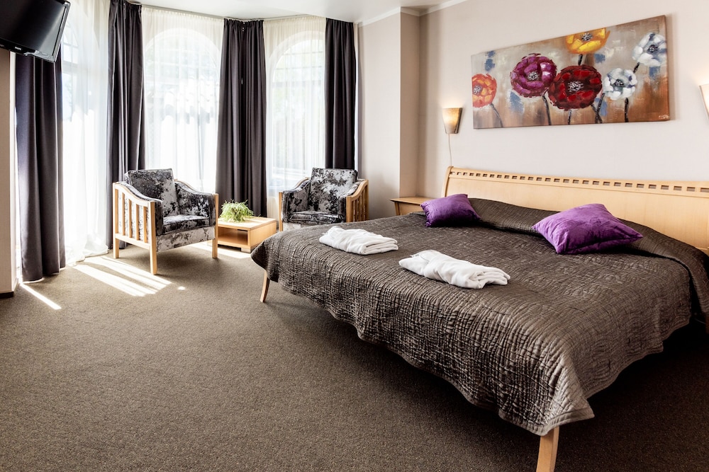 Luxury Suite photo 1