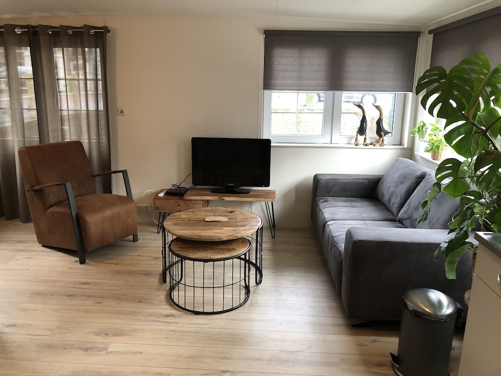 Deluxe Apartment photo 2
