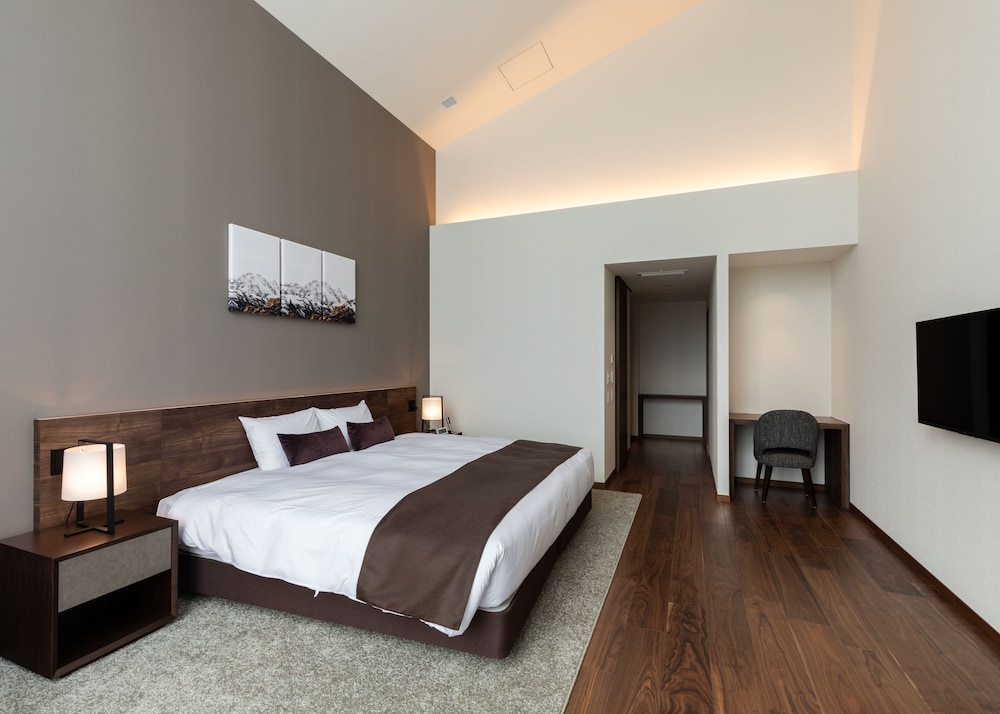 4 Bedroom Penthouse Residence photo 2
