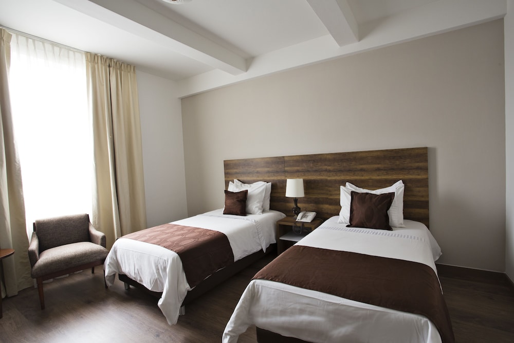Standard Room, 2 Twin Beds - Photo 2
