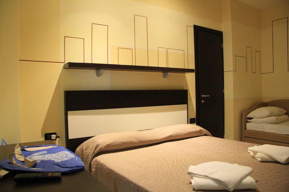 Superior Triple Room photo 3