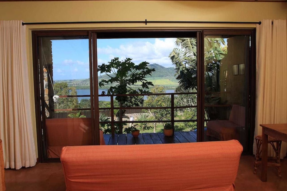 Studio, 1 King Bed, Non Smoking, Lagoon View photo 3