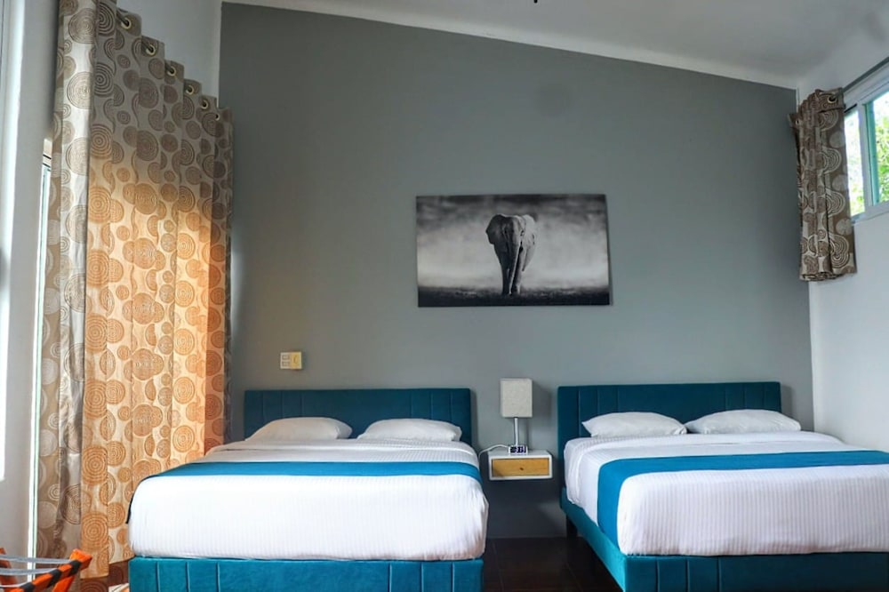 Junior Suite, Multiple Beds with Terrace and Kitchenette