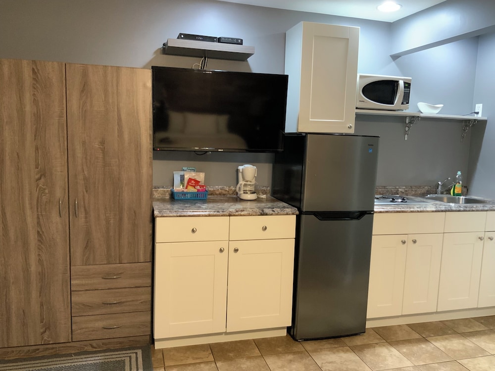 Kitchenette 2 Bed Suite photo 2