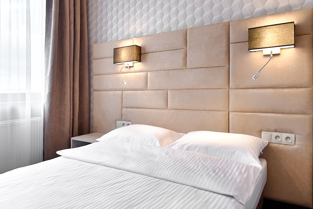 Classic Double Room - Photo 7