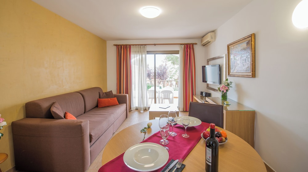 Apartment, 2 Bedrooms (3 adults + 2 children)
