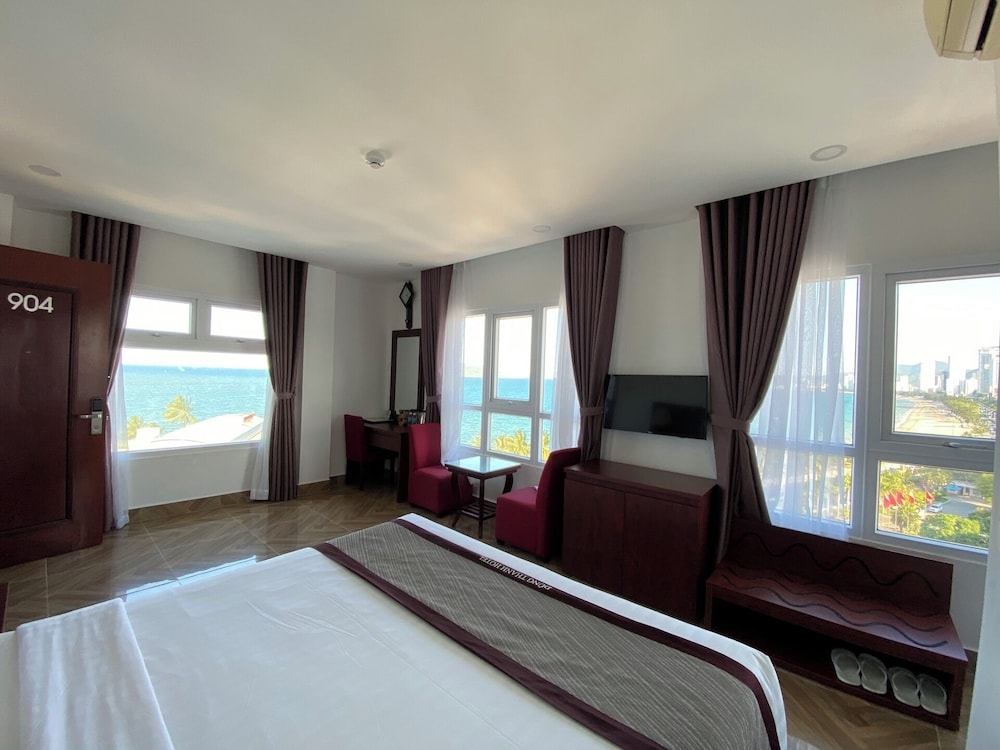 Panoramic Studio Suite, Sea View