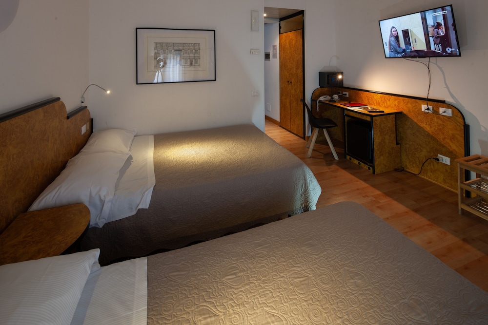 Family Quadruple Room photo 2