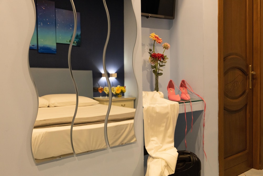 Economy Double Room - Photo 1