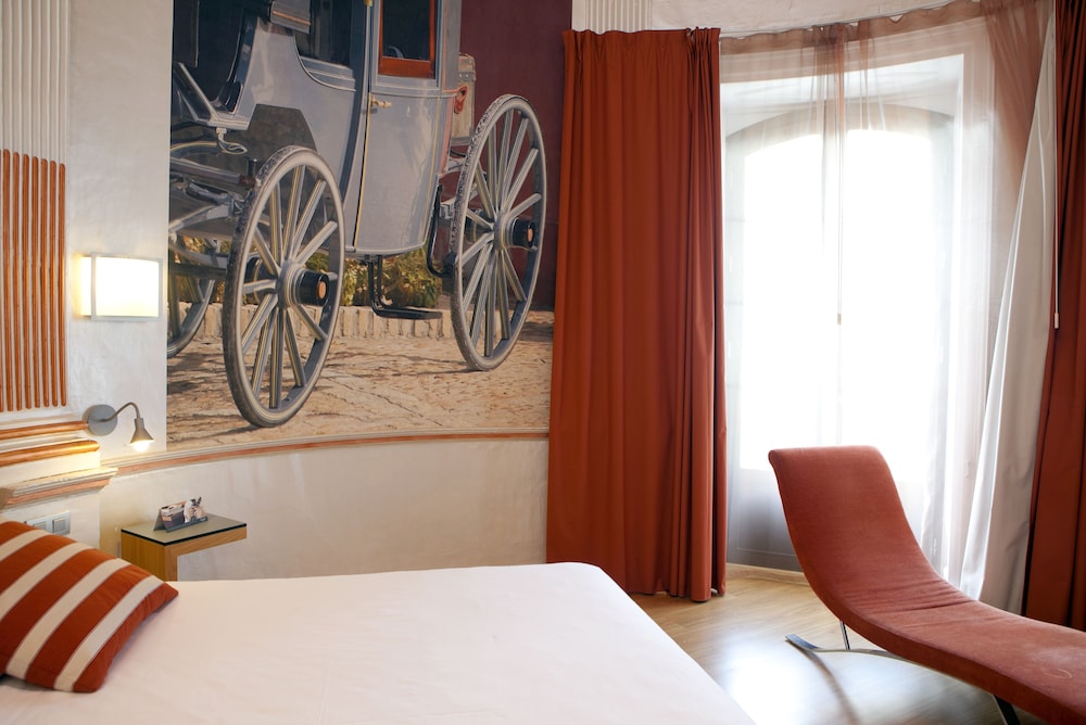 Suite - Photo 2