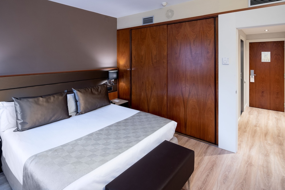 Premium Double or Twin Room, Terrace photo 2