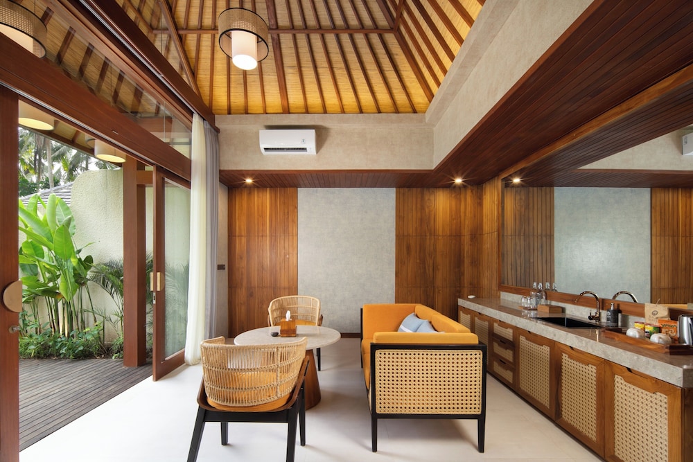 1 Bedroom Villa with Private Pool photo 3