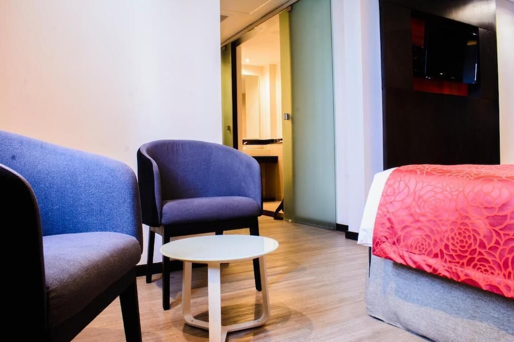 Executive Room, 1 Queen Bed, City View photo 2