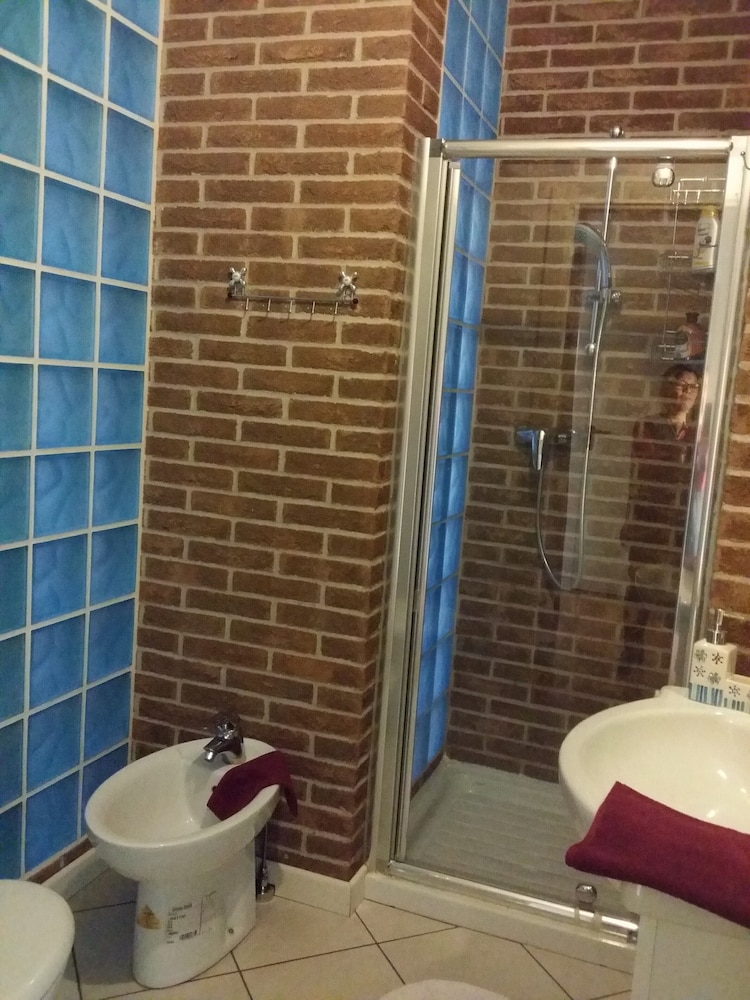 Basic Single Room, Private Bathroom (External) photo 3