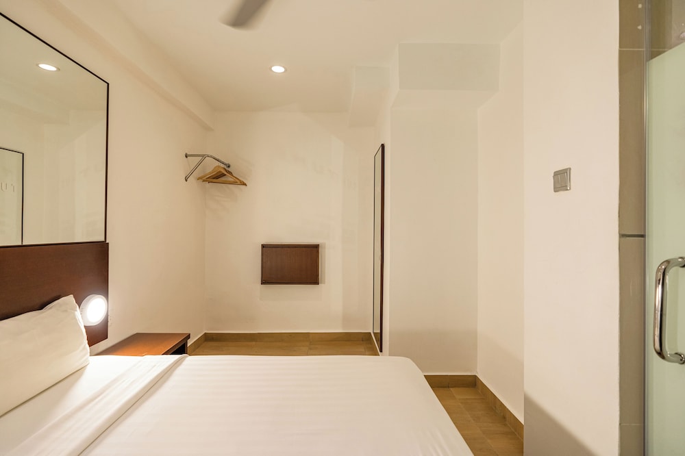 Double Room (without Window) - Photo 3