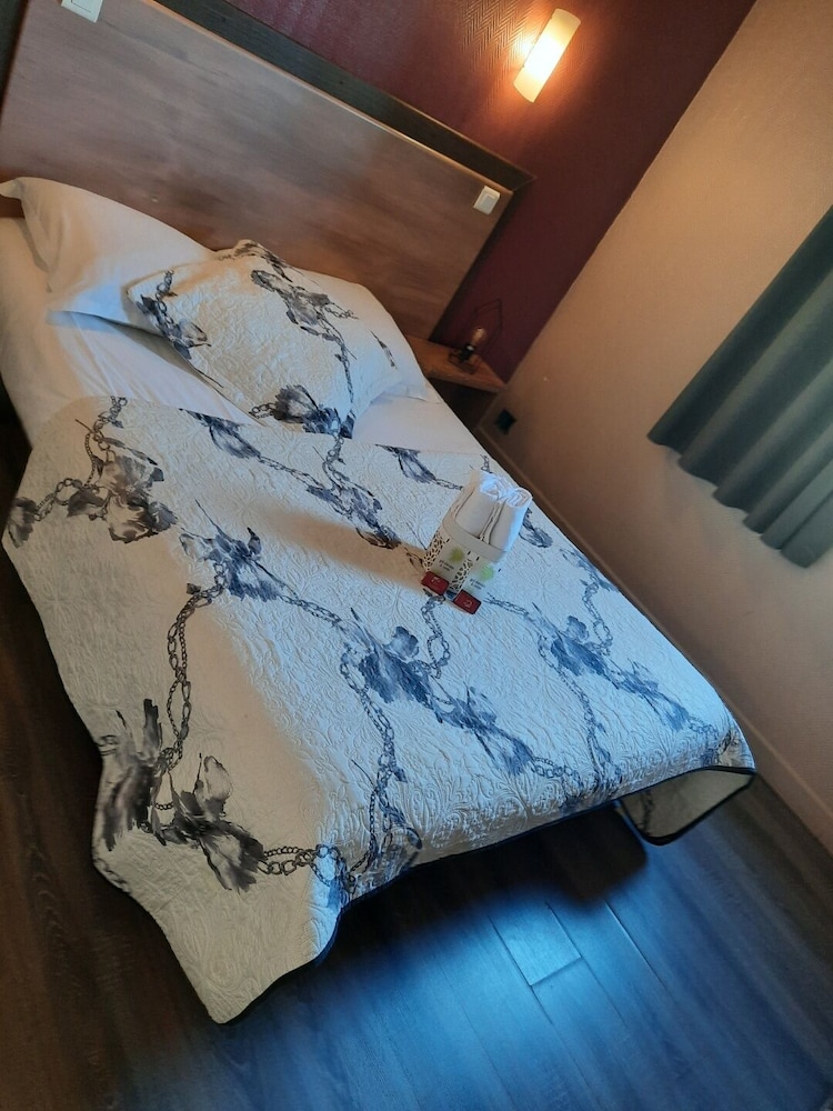 Double Room, City View