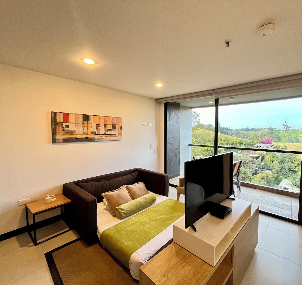Room, 1 Bedroom, Accessible, Smoking photo 1