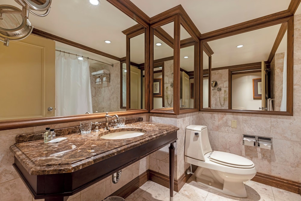 Comfort Suite photo 2