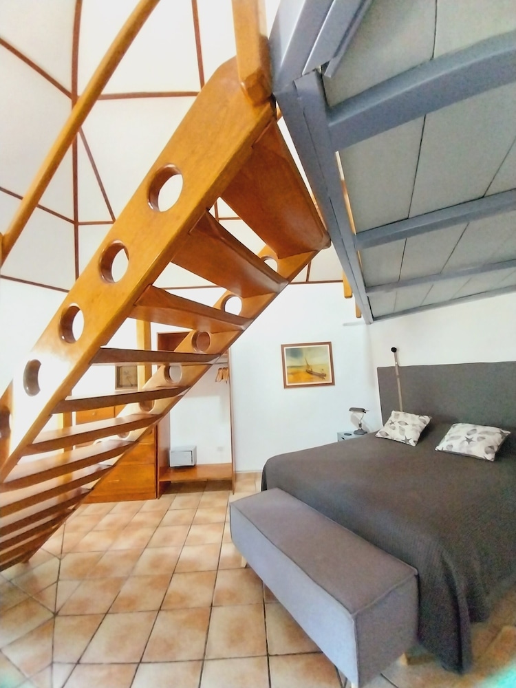 Basic Cabin photo 2