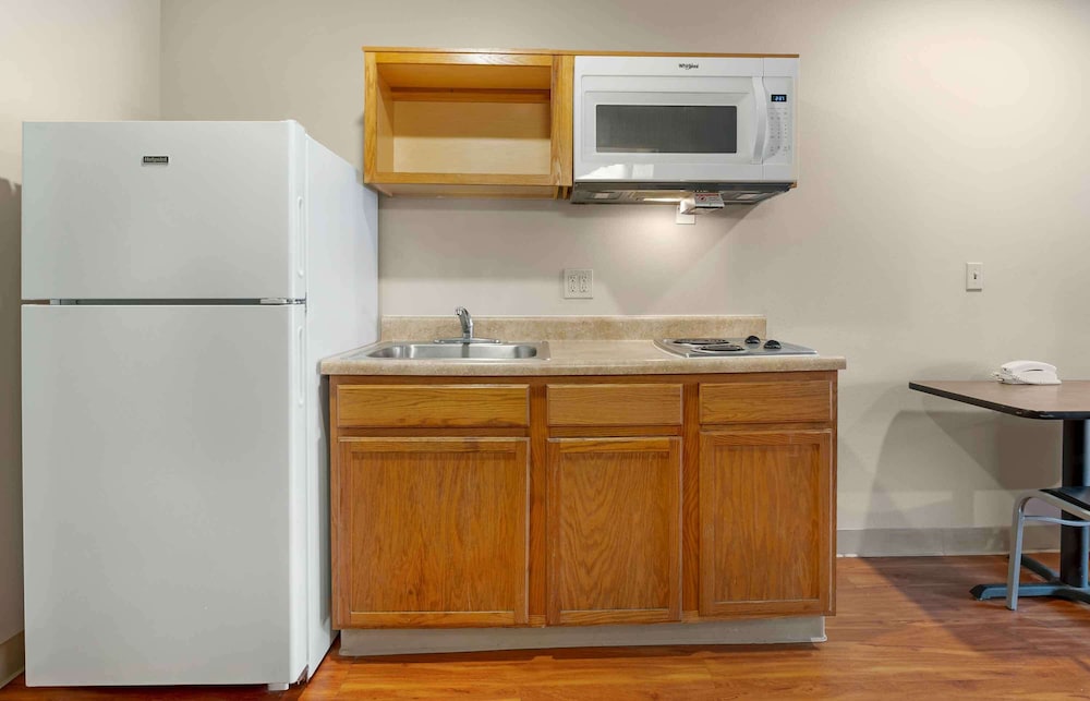 Standard Studio, Non Smoking, Refrigerator & Microwave photo 3