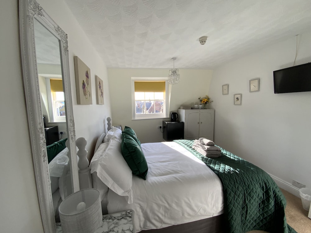 Double Room, Ensuite (Smaller Room) photo 3