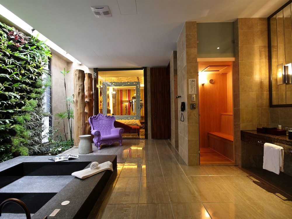 Maple Dance Deluxe Room Suite in 21:00 photo 3
