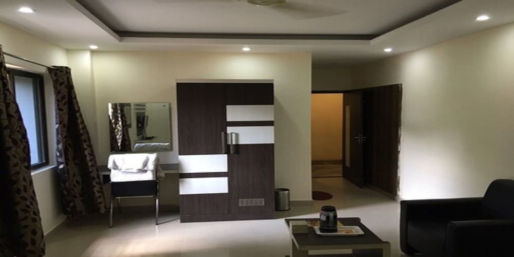 Family Room - Photo 7