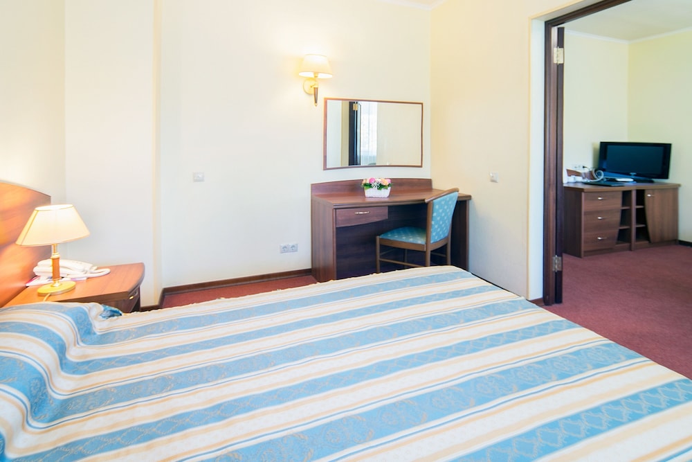 Family Double or Twin Room, 2 Bedrooms photo 1