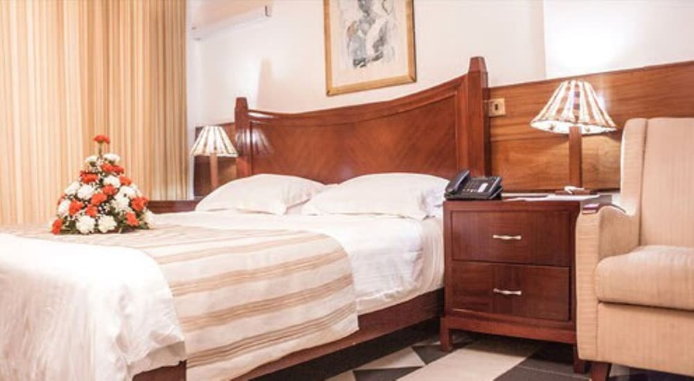 Standard Double Room - Photo 5