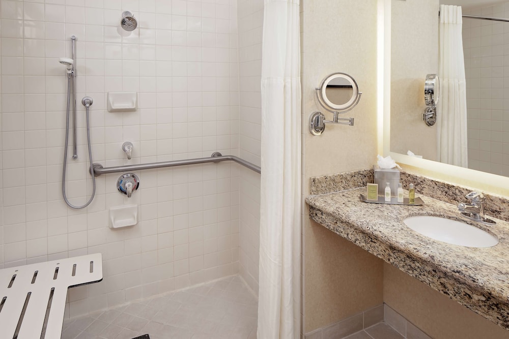 Room, Accessible, Non Smoking - Photo 4
