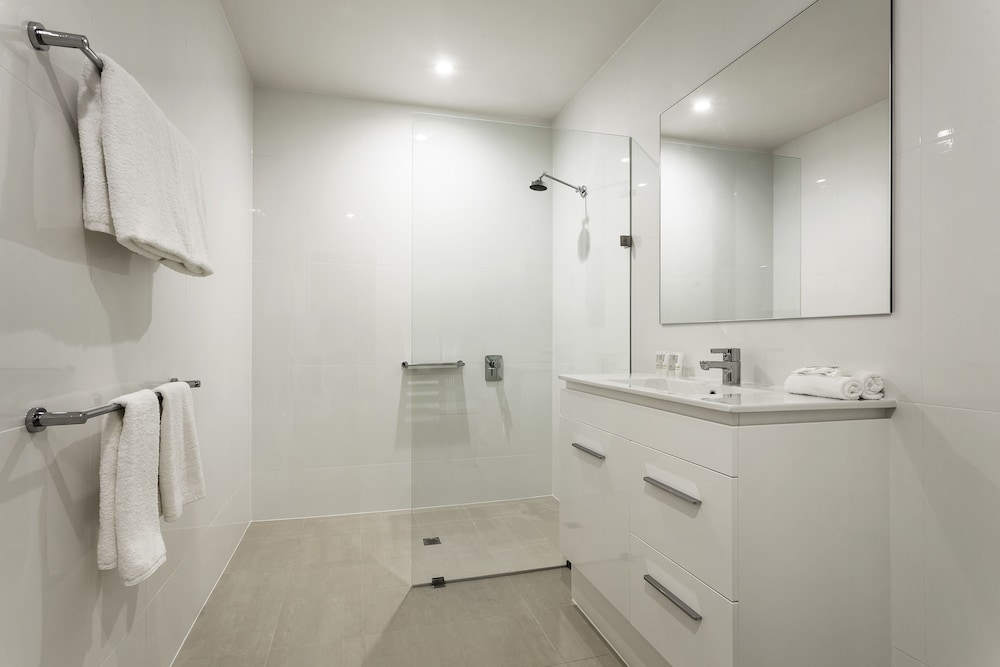 Deluxe Suite, 1 Bedroom thumbnail 6