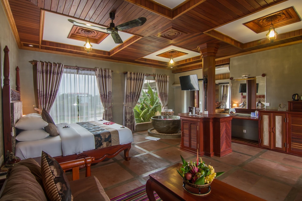Junior Suite-Free  2 ways airport transfer