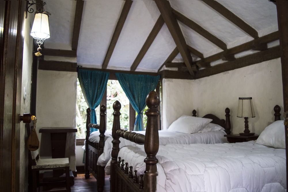 Basic Twin Room, 2 Twin Beds, Ensuite, Garden View