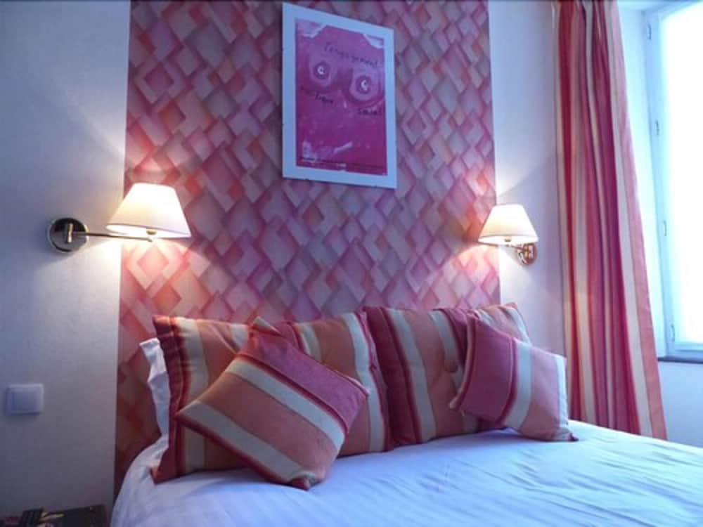 Standard Room photo 3