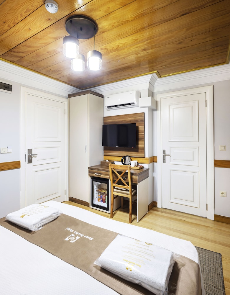 Economy Double or Twin Room (basement floor) photo 2