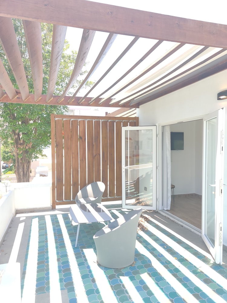 1 Bedroom Apartment with Rooftop Terrace photo 3