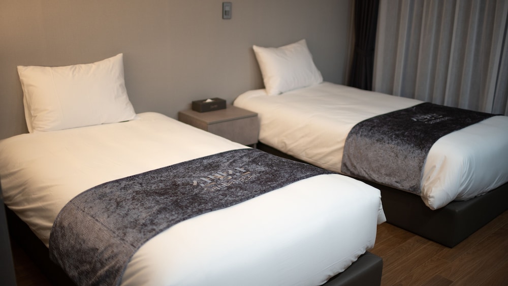 Standard Twin Room - Photo 1