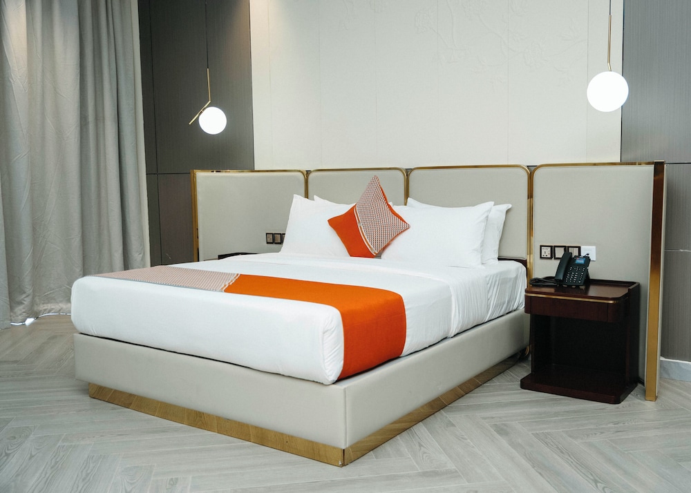 Executive Studio Suite
