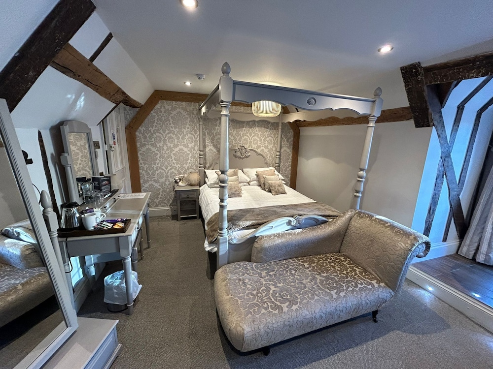 Suite, Ensuite (Bridal) photo 3
