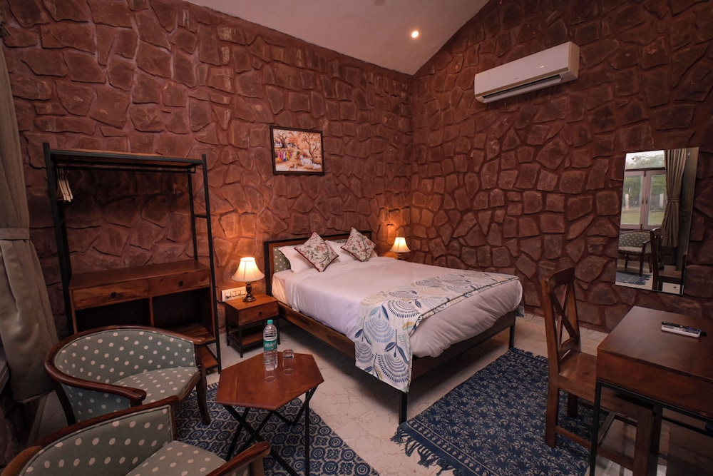 Deluxe Double Or Twin Room, Balcony