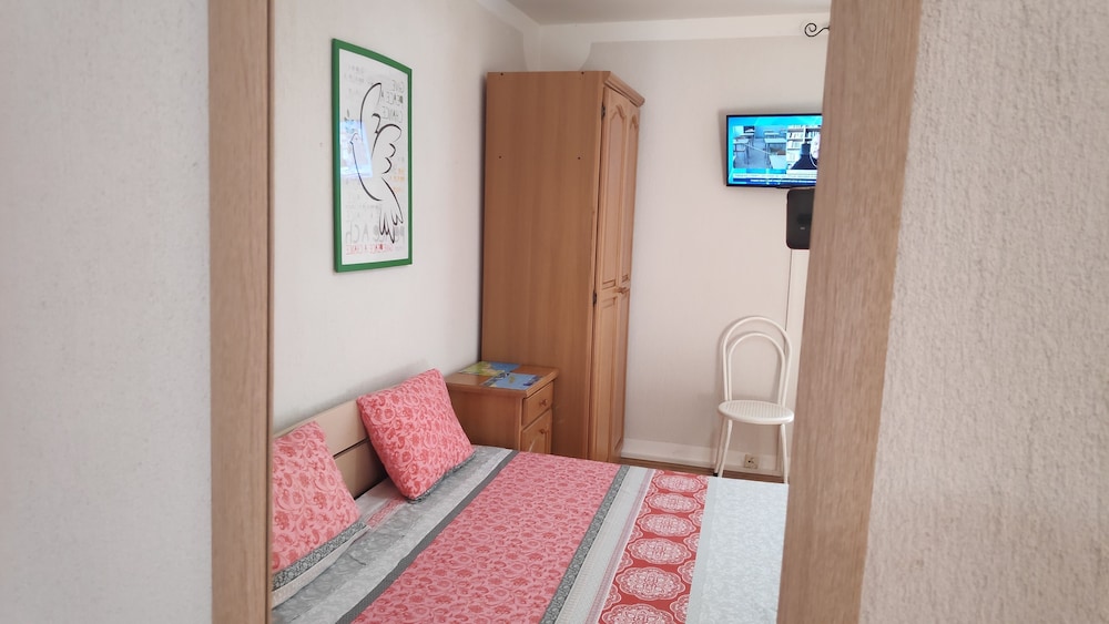Standard Studio, 1 Queen Bed