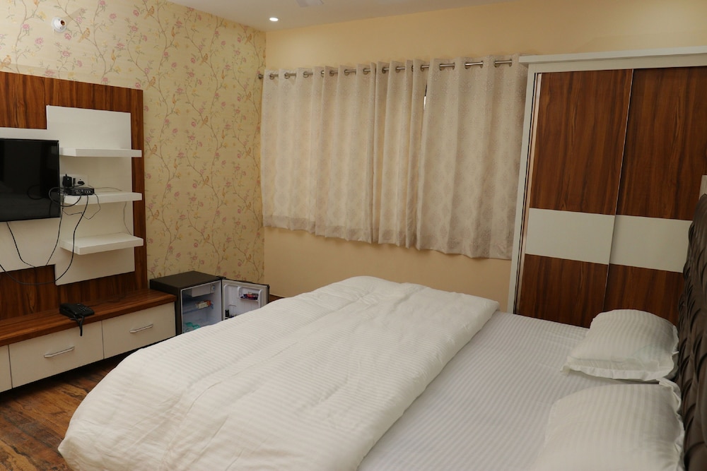 Deluxe Room - Photo 1