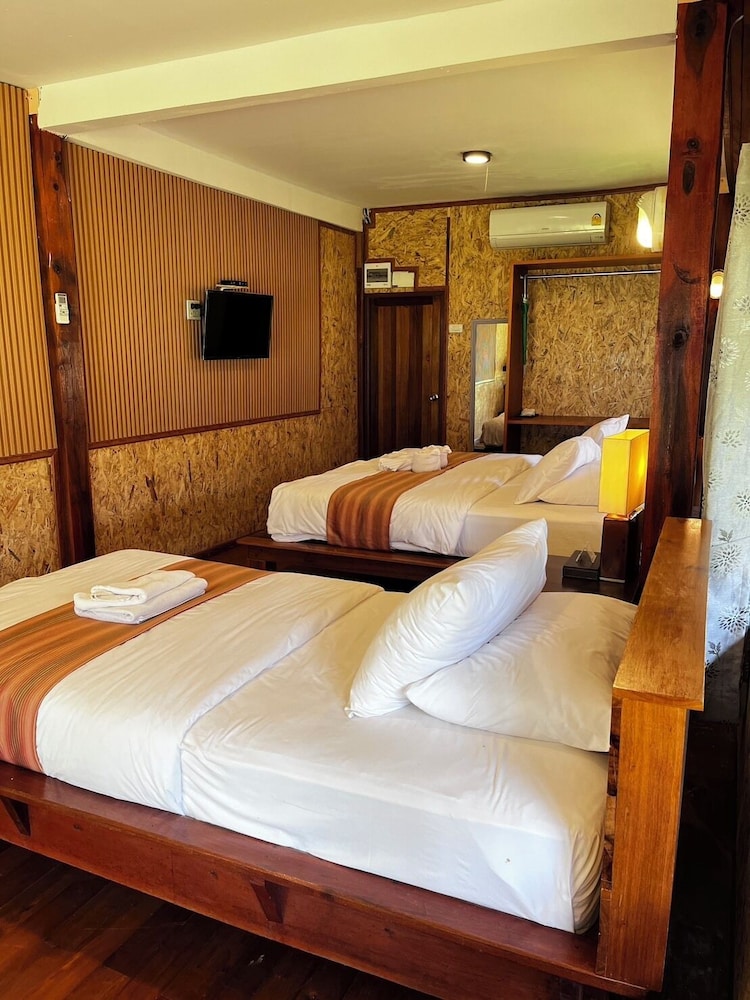 Premium Double or Twin Room photo 2