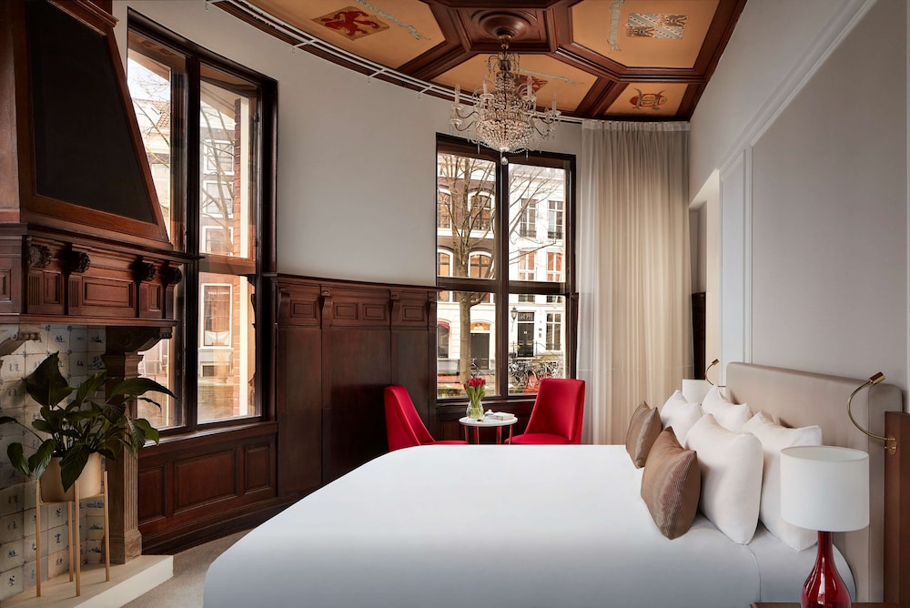 Presidential Suite (Empress Suite)