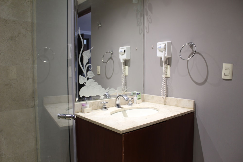 Standard Room - Photo 7