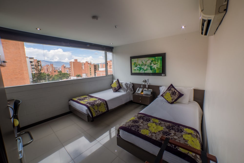 Standard Twin Room - Photo 5