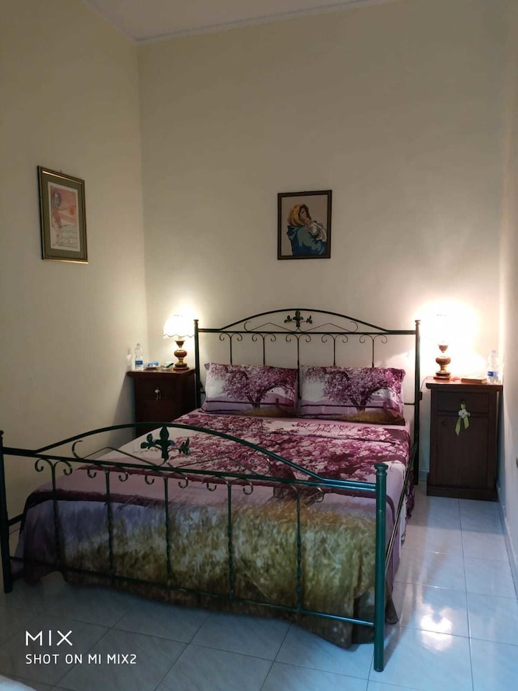 Triple Room, Shared Bathroom