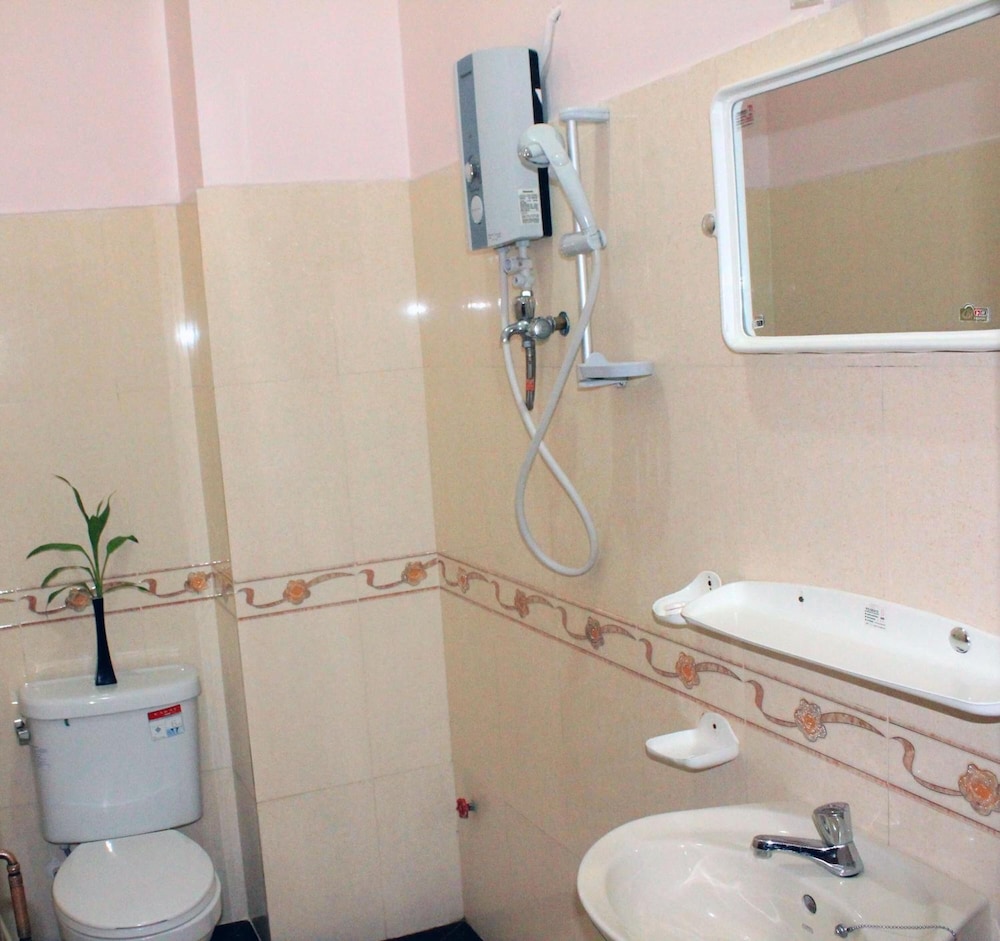 Single Room - Photo 2